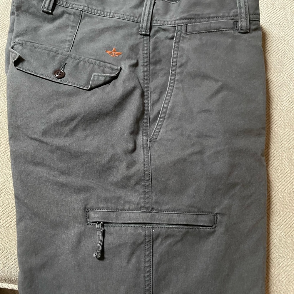Men's Dockers / Cargo pants.